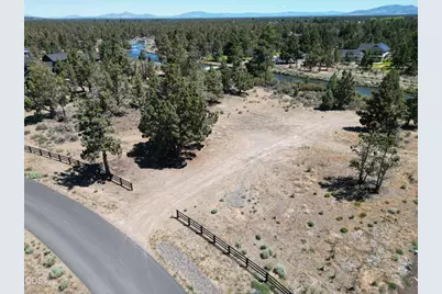 21195 Scottsdale Drive, Bend, OR 97701 - Photo 9