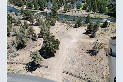 21195 Scottsdale Drive, Bend, OR 97701 - Photo 3