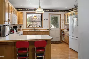 11912 S W Riggs Rd, Powell Butte, OR 97753 - Photo 5