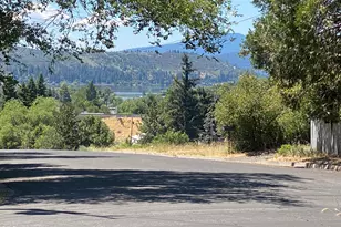1855 Lakeview Ave, Klamath Falls, OR 97601 - Photo 3