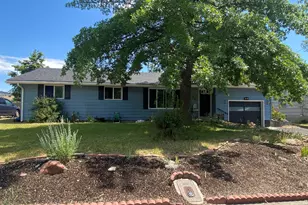 1855 Lakeview Ave, Klamath Falls, OR 97601 - Photo 1