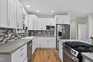 61057 SE Ruby Peak Ln, Bend, OR 97702 - Photo 7
