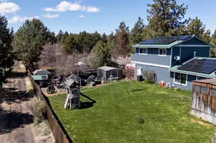 20873 SE Greenmont Dr, Bend, OR 97702 - Photo 9