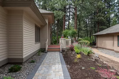 60894 Willow Creek Loop, Bend, OR 97702 - Photo 11