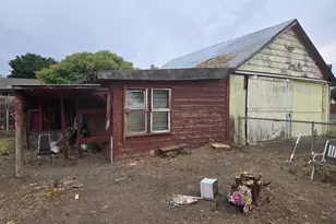 386 S Main St, Prineville, OR 97754 - Photo 3