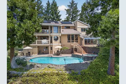 229 Mariposa Terrace, Medford, OR 97504 - Photo 3