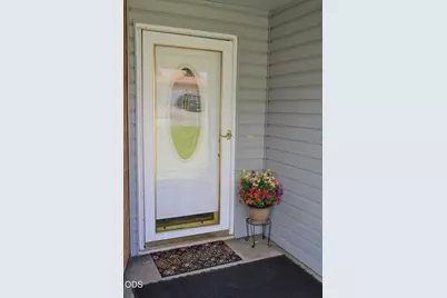 10016 McGuire Avenue, Klamath Falls, OR 97603 - Photo 5