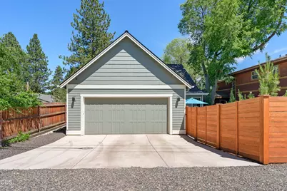1225 NW Elgin Avenue, Bend, OR 97703 - Photo 45