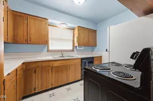 1772 SE 135th Ave, Portland, OR 97233 - Photo 5