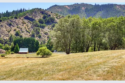 7935 Upper Applegate Road, Jacksonville, OR 97530 - Photo 91