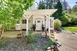 7935 Upper Applegate Rd, Jacksonville, OR 97530 - Photo 15