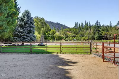 7935 Upper Applegate Road, Jacksonville, OR 97530 - Photo 81