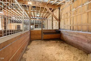 7935 Upper Applegate Rd, Jacksonville, OR 97530 - Photo 83