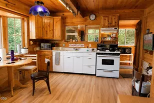 3727 Coyote Creek Rd, Wolf Creek, OR 97497 - Photo 3