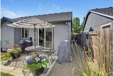 630 Woodlark Drive, Medford, OR 97501 - Photo 27
