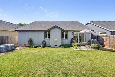630 Woodlark Drive, Medford, OR 97501 - Photo 25