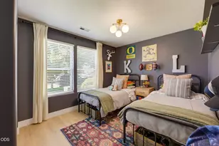 630 Woodlark Dr, Medford, OR 97501 - Photo 17