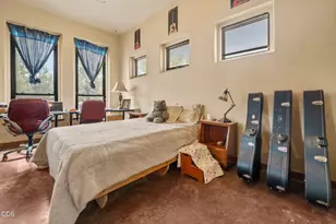 22945 Timland Ln, Bend, OR 97702 - Photo 25