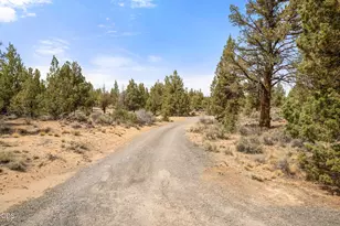 22945 Timland Ln, Bend, OR 97702 - Photo 45