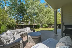 20106 Stonegate Dr, Bend, OR 97702 - Photo 51