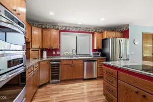 2474 Senate Way, Medford, OR 97504 - Photo 9