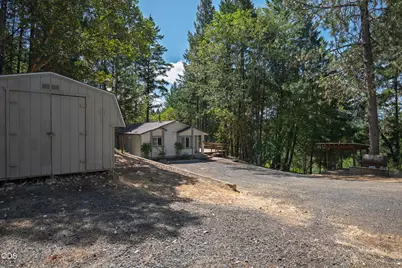 11020 N Applegate Road, Grants Pass, OR 97527 - Photo 29