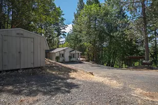 11020 N Applegate Rd, Grants Pass, OR 97527 - Photo 29