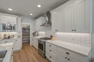 61003 SE Crane Peak Ct, Bend, OR 97702 - Photo 17