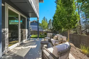 61003 SE Crane Peak Ct, Bend, OR 97702 - Photo 35