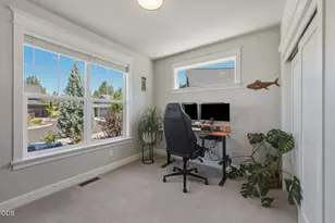 61003 SE Crane Peak Ct, Bend, OR 97702 - Photo 9