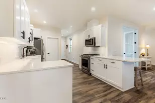 2758 NW 23rd Loop, Redmond, OR 97756 - Photo 9