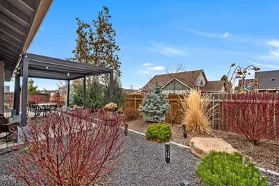 2758 NW 23rd Loop, Redmond, OR 97756 - Photo 5