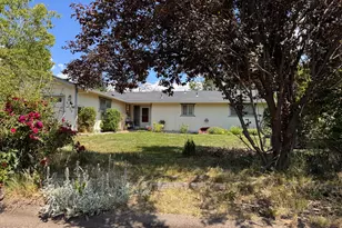 5359 Eastwood Dr, Klamath Falls, OR 97603 - Photo 1