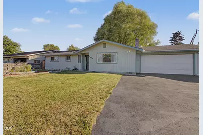 4414 Meadows Drive, Klamath Falls, OR 97603 - Photo 3