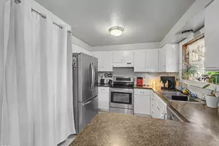 4414 Meadows Dr, Klamath Falls, OR 97603 - Photo 11