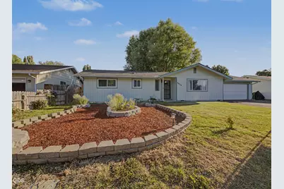 4414 Meadows Drive, Klamath Falls, OR 97603 - Photo 1