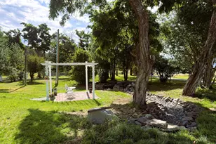 24980 Owens Ln, Klamath Falls, OR 97603 - Photo 11