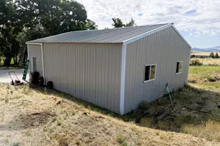 24980 Owens Ln, Klamath Falls, OR 97603 - Photo 17