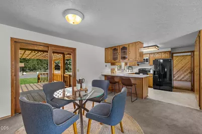 19572 Apache Road, Bend, OR 97702 - Photo 13