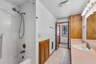 19572 Apache Rd, Bend, OR 97702 - Photo 29
