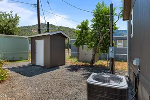 2097 Rogue River Hwy, Gold Hill, OR 97525 - Photo 5