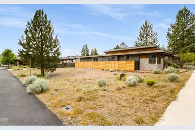 283 W Heising Drive, Sisters, OR 97759 - Photo 7