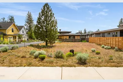 283 W Heising Drive, Sisters, OR 97759 - Photo 9