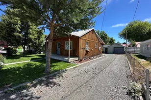 311 NW Bridge St, John Day, OR 97845 - Photo 3