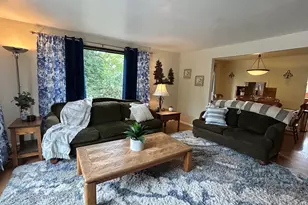 3015 Lone Pine Rd, Medford, OR 97504 - Photo 5