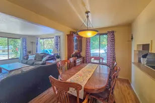 3015 Lone Pine Rd, Medford, OR 97504 - Photo 9
