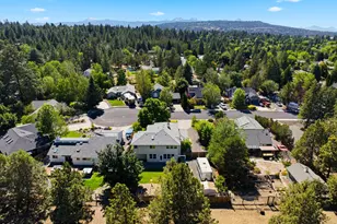 2034 NE Bluebird Ct NE, Bend, OR 97701 - Photo 45