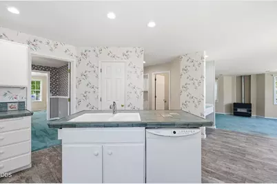 2034 NE Bluebird Court NE, Bend, OR 97701 - Photo 13