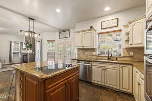 1231 Wild Plum Dr, Klamath Falls, OR 97601 - Photo 15