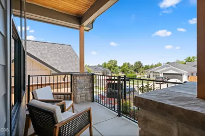 3057 Umpqua Drive, Medford, OR 97504 - Photo 3